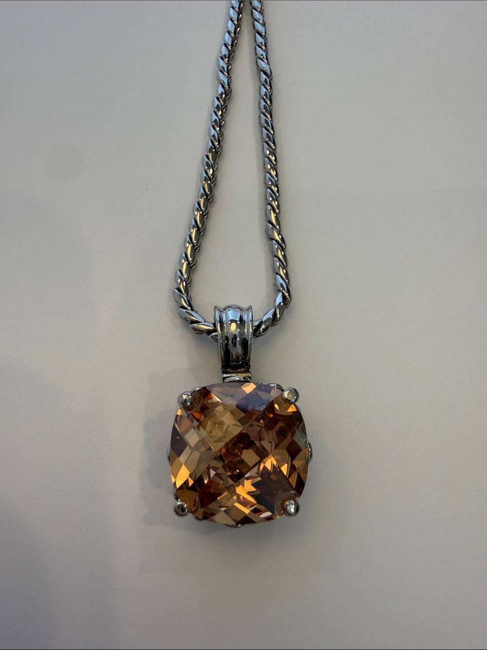 Women's Silver Necklace with Amber-Cut Pendant